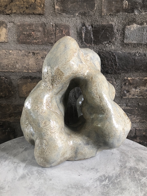 Keramik skulptur af Pernille Calundan